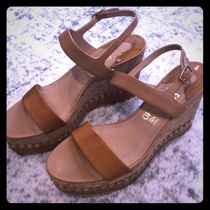 Salvatore Ferragamo Mollie chain-trim platform